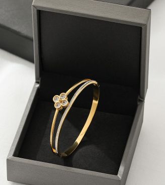Fleur Bangle